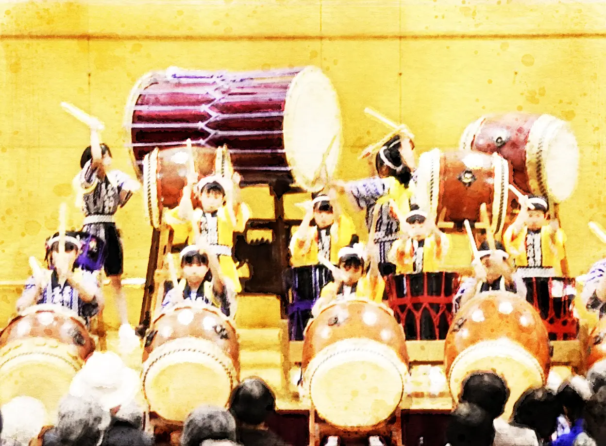 子どもたちの太鼓演奏